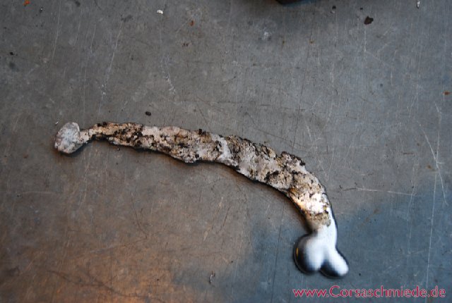 DSC_1131 copy.jpg (341.08 KiB) 15275 mal betrachtet Sebastians (Drecksack75) zusammengeschmolzene Zinnreste :D